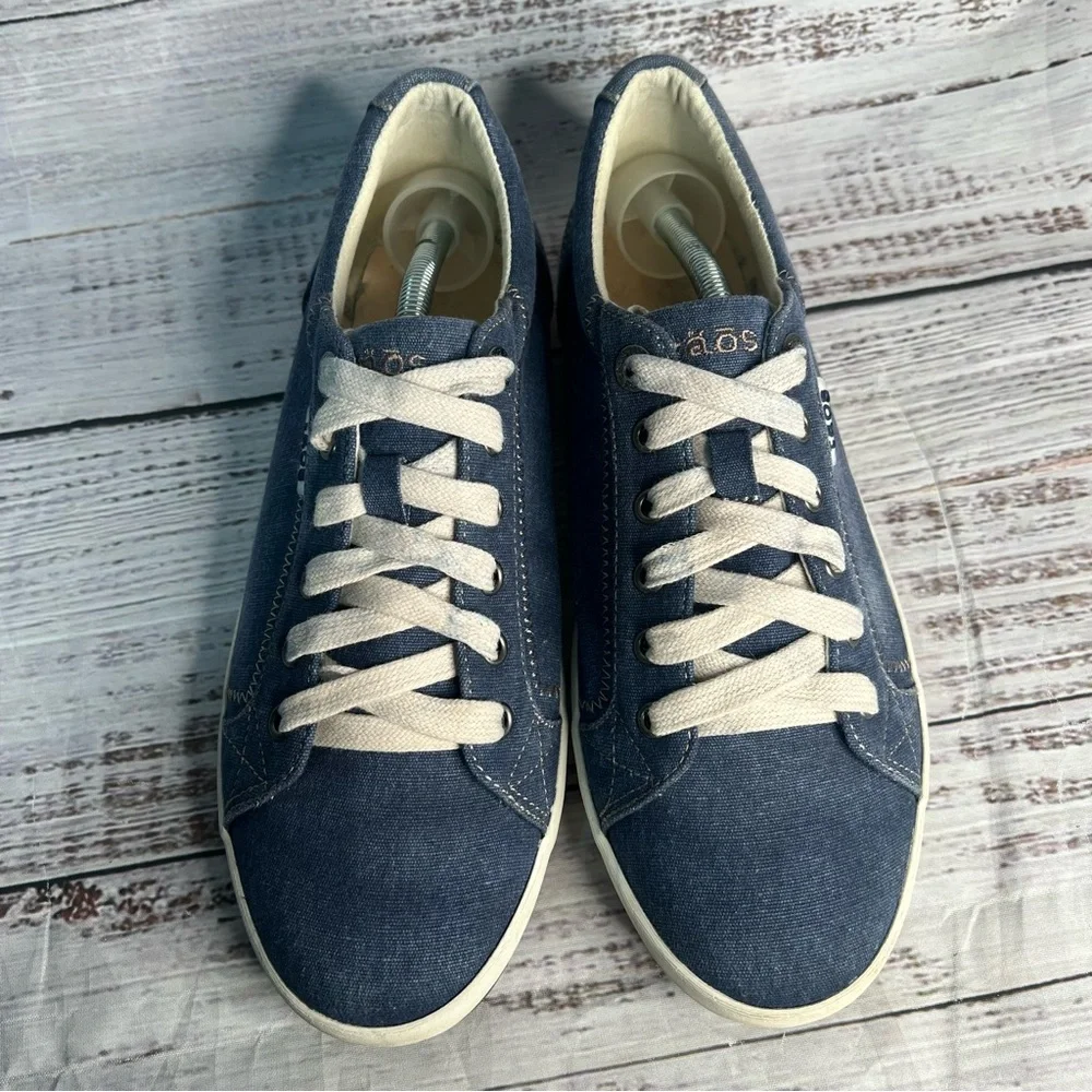 Taos Footwear Navy and White Low-Top Sneakers
